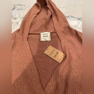 Style Rack Women’s Sweater Small